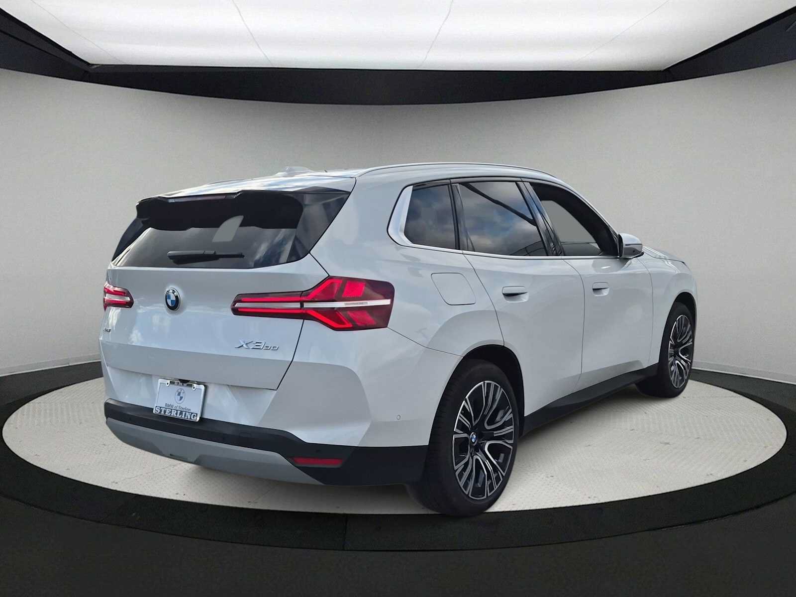 Used 2026 BMW X3 xDrive30i w/ Premium Package AWD/4WD image 8