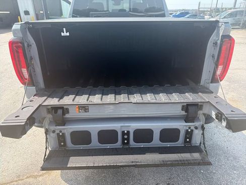 Used 2024 GMC Sierra 1500 AT4 w/ Technology Package AWD/4WD image 22