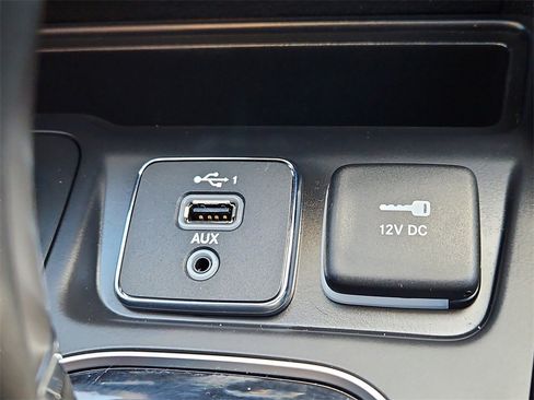 Used 2021 Jeep Cherokee Limited w/ Trailer Tow Group image 18