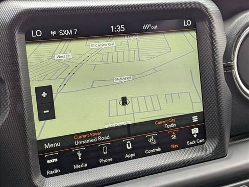 Used 2018 Jeep Wrangler Unlimited Sahara AWD/4WD image 13