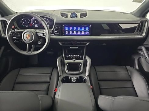 Certified 2026 Porsche Cayenne E-Hybrid AWD/4WD image 28
