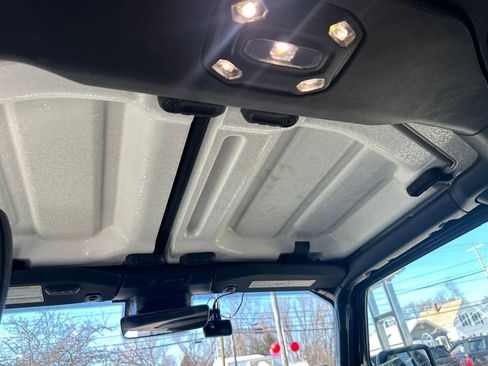 Used 2021 Jeep Wrangler Unlimited Rubicon image 22