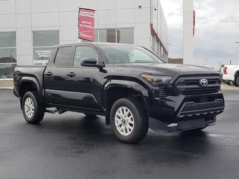 Used 2024 Toyota Tacoma SR w/ SR Upgrade Package AWD/4WD image 3