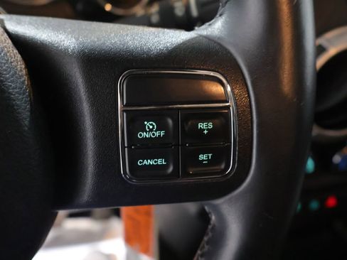 Used 2015 Jeep Wrangler Unlimited Sahara w/ Connectivity Group AWD/4WD image 29