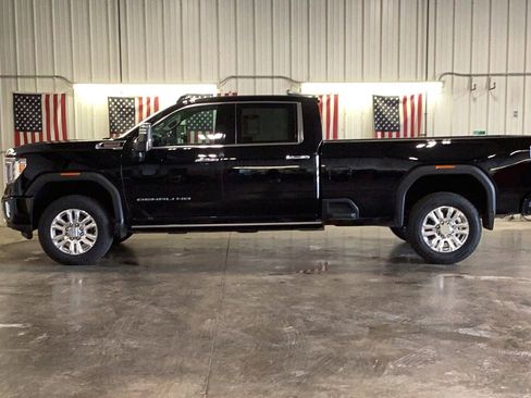 Used 2022 GMC Sierra 3500 Denali w/ Denali Ultimate Package AWD/4WD image 3