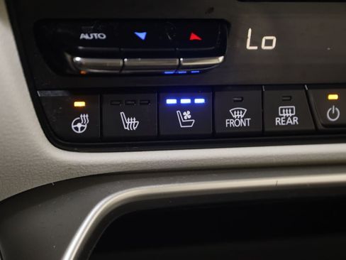 Used 2024 MAZDA CX-90 Plug-In Hybrid w/ Premium Plus AWD/4WD image 8