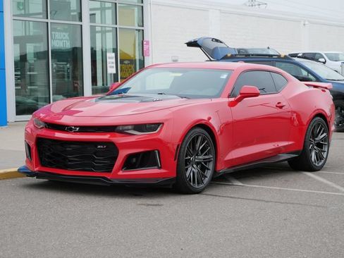 Used 2023 Chevrolet Camaro ZL1 RWD image 2