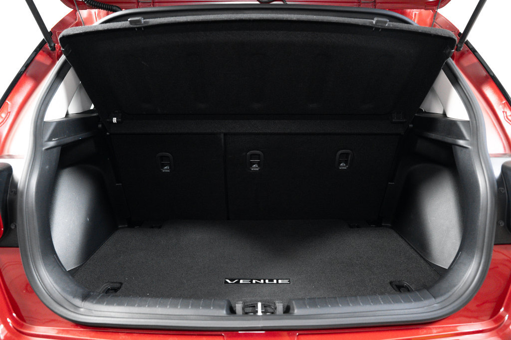 Certified 2022 Hyundai Venue Limited FWD image 37