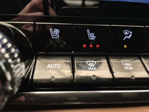 Used 2023 GMC Canyon AT4 w/ AT4 Premium Package image 33