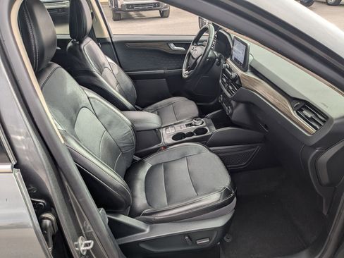 Used 2020 Ford Escape Titanium image 26