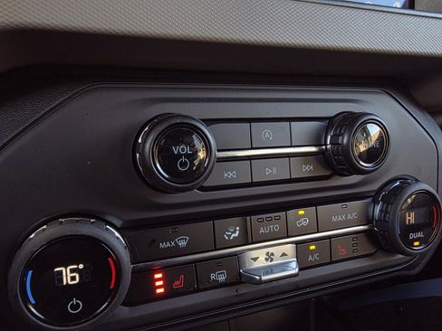 Used 2024 Ford Bronco Wildtrak image 19