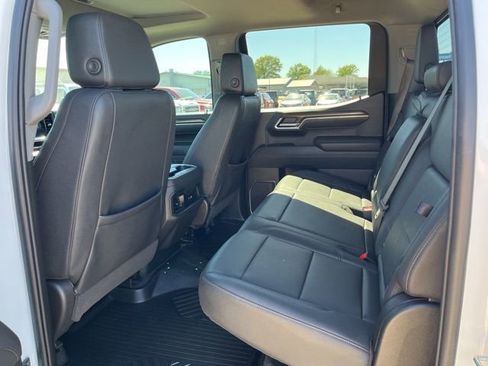 Used 2025 Chevrolet Silverado 1500 LT Trail Boss w/ Convenience Package II AWD/4WD image 23