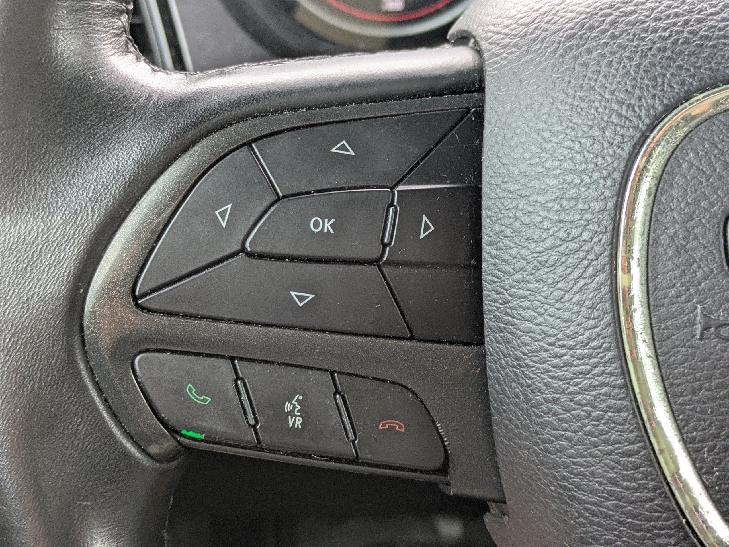 Used 2018 Dodge Challenger SXT RWD image 22