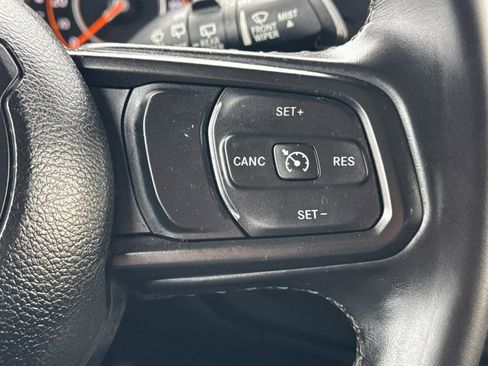 Used 2022 Jeep Wrangler Unlimited Willys image 27