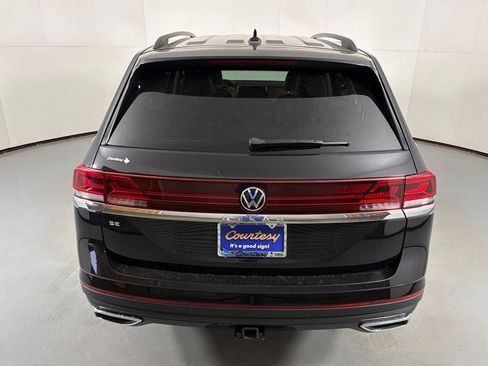 Used 2025 Volkswagen Atlas SE FWD image 6