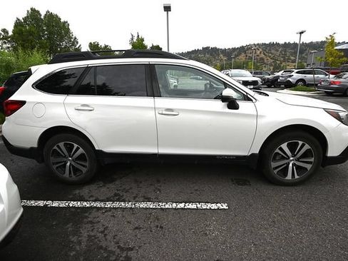Used 2019 Subaru Outback 2.5i Limited w/ Popular Package #2 AWD/4WD image 5