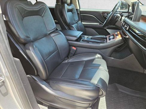 Used 2020 Lincoln Aviator Reserve w/ Equipment Group 202A AWD/4WD image 19