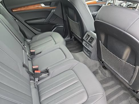 Used 2023 Audi Q5 2.0T Premium w/ Convenience Package AWD/4WD image 13