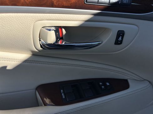 Used 2016 Lexus LS 460 L image 15