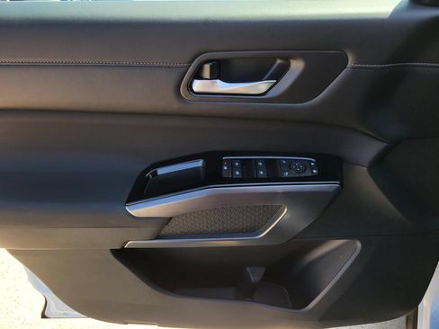 New 2026 Nissan Pathfinder SL w/ Cargo Package FWD image 18