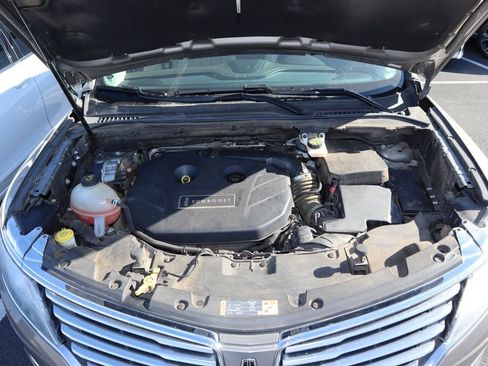 Used 2017 Lincoln MKC Reserve image 12