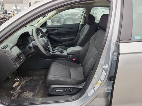 Used 2025 Honda Accord SE image 8