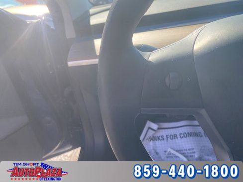 Used 2023 Tesla Model 3 Standard Range image 13