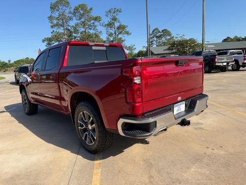 Used 2022 Chevrolet Silverado 1500 LT AWD/4WD image 7