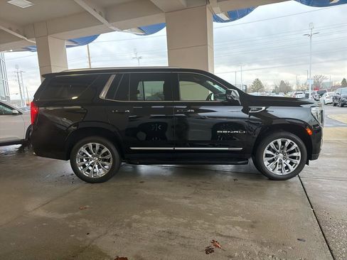 Used 2024 GMC Yukon Denali w/ LPO, Floor Liner Package image 6