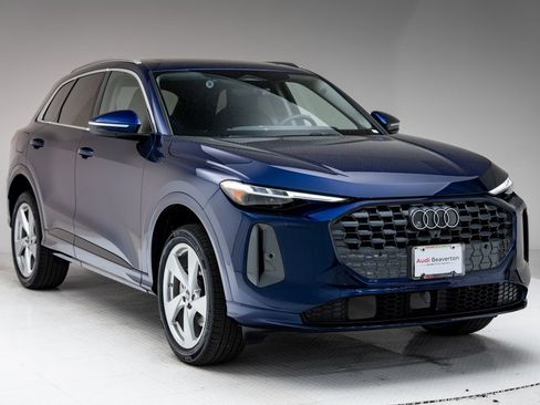 New 2025 Audi Q5 Premium Plus image 3