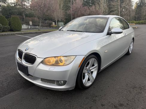 Used 2009 BMW 335i Coupe image 1