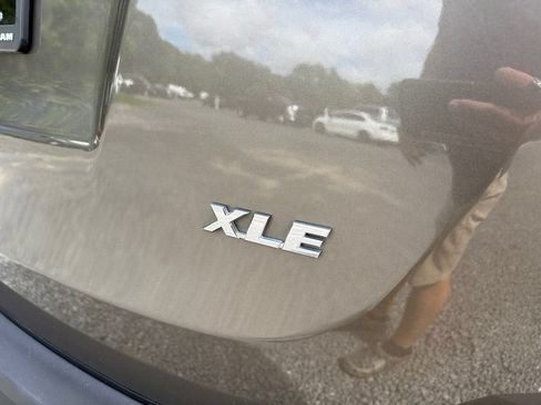 Used 2014 Toyota RAV4 XLE FWD image 16