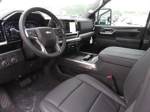 New 2025 Chevrolet Silverado 3500 LTZ w/ LTZ Convenience Package image 16