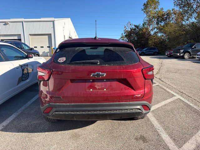 Used 2024 Chevrolet Trax RS w/ Driver Confidence Package FWD image 6