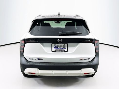 New 2026 Nissan Kicks SR AWD/4WD image 6