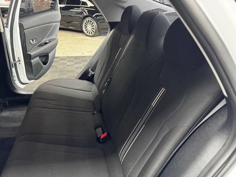 Used 2021 Hyundai Elantra SEL image 44