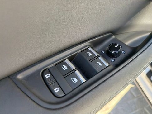 Used 2023 Audi Q8 Premium Plus w/ Premium Plus Package image 11