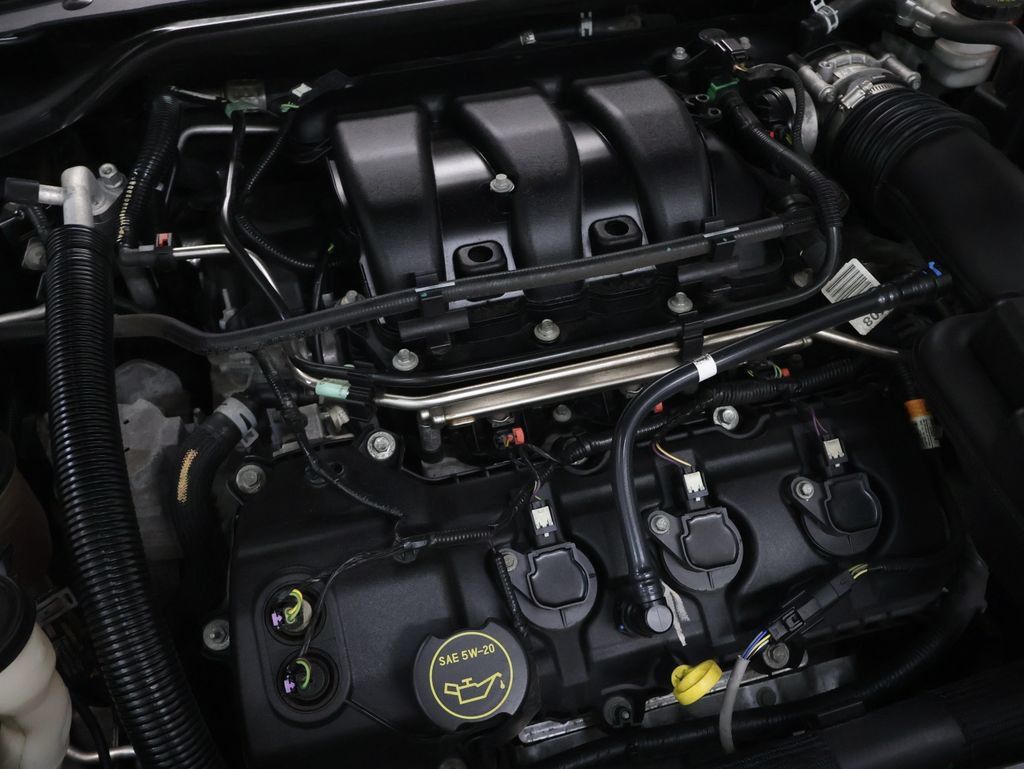 Used 2019 Ford Taurus Limited FWD image 26