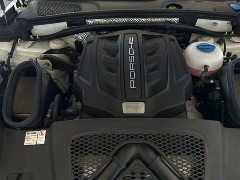 Used 2018 Porsche Macan S image 5