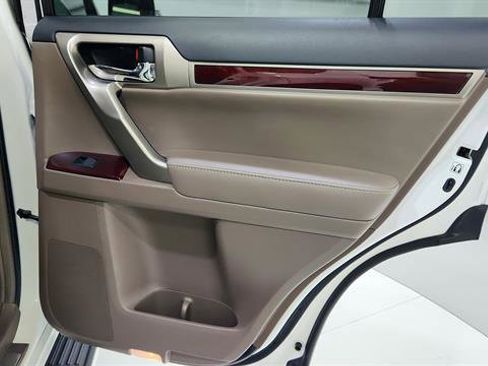 Used 2019 Lexus GX 460 Premium image 38