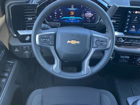 New 2026 Chevrolet Silverado 1500 LT w/ Z71 Off-Road Package AWD/4WD image 8