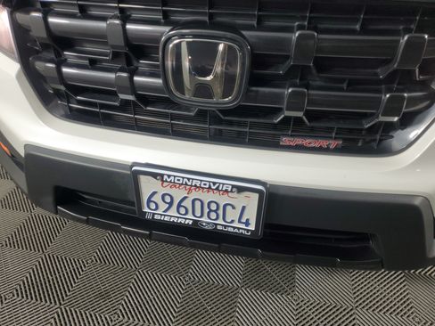 Used 2024 Honda Ridgeline Sport image 10