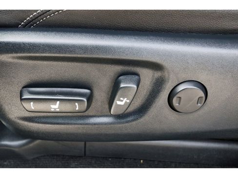 Used 2018 Toyota 4Runner SR5 Premium AWD/4WD image 29