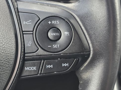 Certified 2022 Toyota RAV4 XSE AWD/4WD image 32