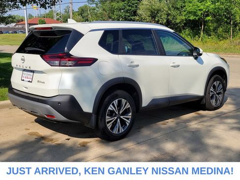 Certified 2023 Nissan Rogue SV w/ SV Premium B Package AWD/4WD image 3