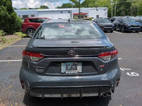 Used 2023 Toyota Corolla SE FWD image 4
