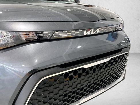 Used 2024 Kia Soul LX FWD image 30