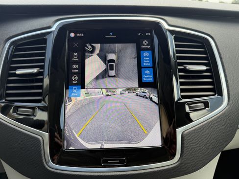 Certified 2024 Volvo XC90 T8 Plus AWD/4WD image 24