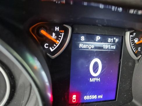 Used 2020 Jeep Gladiator Sport AWD/4WD image 13