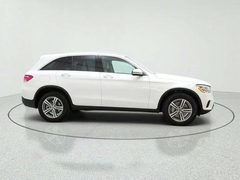 Used 2020 Mercedes-Benz GLC 300 4MATIC image 4